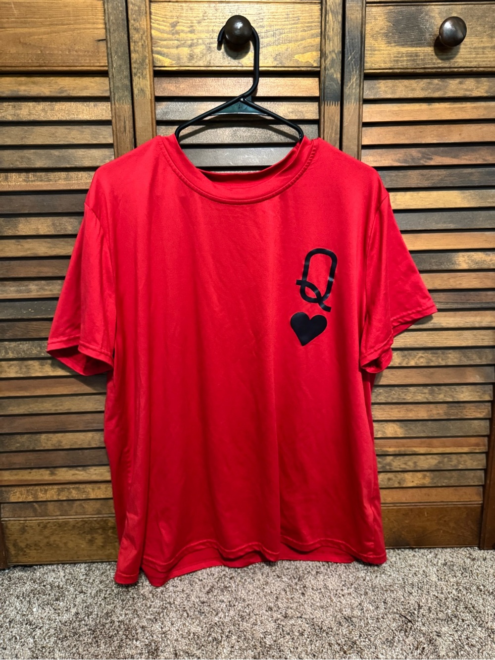 Red Graphic Crew Neck T-Shirt - Q Heart Print Queen of hearts costume shirt